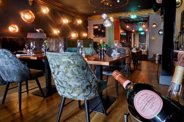 Funky Monk Hotel إبينغ المظهر الخارجي الصورة
